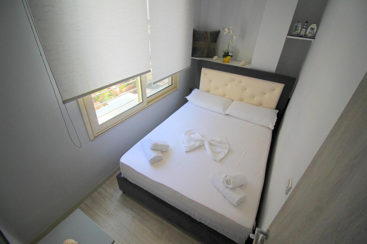 Luxury Seafront Apartments Sarandë Eksteriør bilde