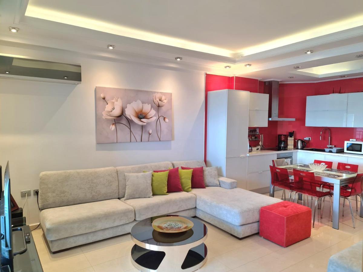 Luxury Seafront Apartments Sarandë Eksteriør bilde